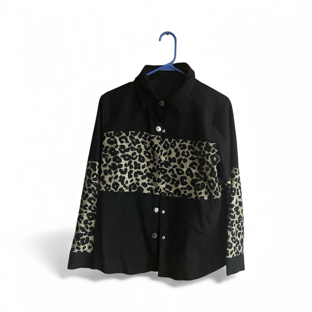NWOT Black and Cheetah Print Shacket Button up Women’s Size M